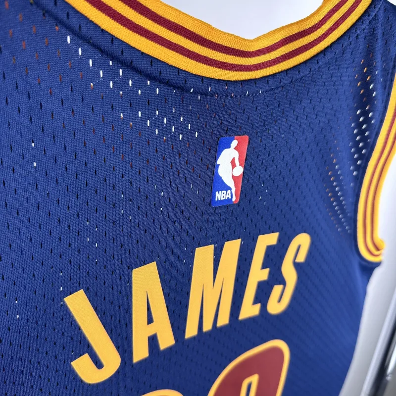 2016/17 Cleveland Cavaliers Mitchell & Ness Classic LeBron James #23 Men’s Jersey