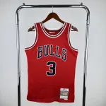 2016/17 Chicago Bulls Mitchell & Ness Retro Dwyane Wade #3 Camisola para homem 2016/17 Chicago Bulls Mitchell & Ness Retro Dwyane Wade #3 Men’s Jersey