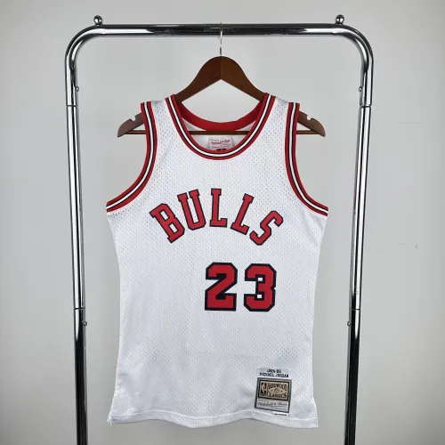 1984/85 Chicago Bulls Mitchell & Ness Retro Michael Jordan #23 Camisola para homem