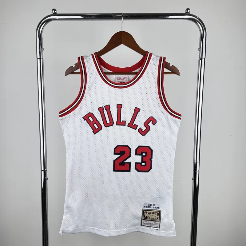1984/85 Chicago Bulls Mitchell & Ness Retro Michael Jordan #23 Men’s Jersey