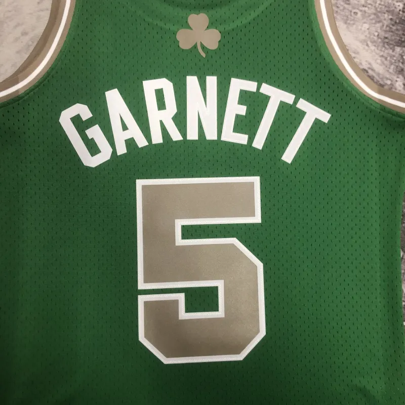 2008/09 Boston Celtics Mitchell & Ness Retro Kevin Garnett #5 Men’s Jersey