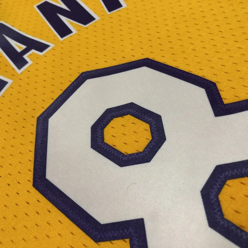 Los Angeles Lakers Mitchell & Ness Retro V-Neck Kobe Bryant #8 Yellow Camiseta de hombre