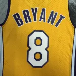 Los Angeles Lakers Mitchell & Ness Retro V-Neck Kobe Bryant #8 Yellow Camiseta de hombre