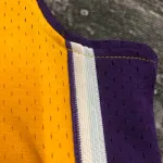Los Angeles Lakers Mitchell & Ness Retro V-Neck Kobe Bryant #8 Yellow Camiseta de hombre