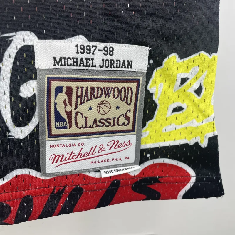 Chicago Bulls Mitchell & Ness Retro Michael Jordan #23 Camisola para homem