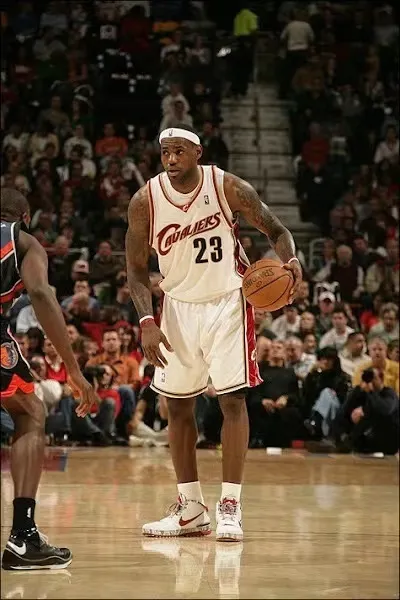 2004/05 Cleveland Cavaliers Mitchell & Ness Classic Wit LeBron James #23 Heren Jersey
