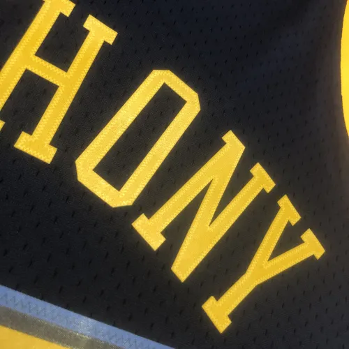 Maglia da uomo retrò dei Denver Nuggets 2006/07 di Carmelo Anthony, modello Mitchell & Ness #15