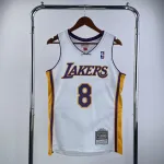 Maglia Los Angeles Lakers Mitchell & Ness Retro V-Neck Kobe Bryant #8 Uomo Bianco Los Angeles Lakers Mitchell & Ness Retro V-Neck Kobe Bryant #8 White Men’s Jersey