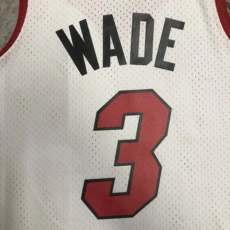 Miami Heat Mitchell & Ness Retro Dwyane Wade #3 Men’s Jersey