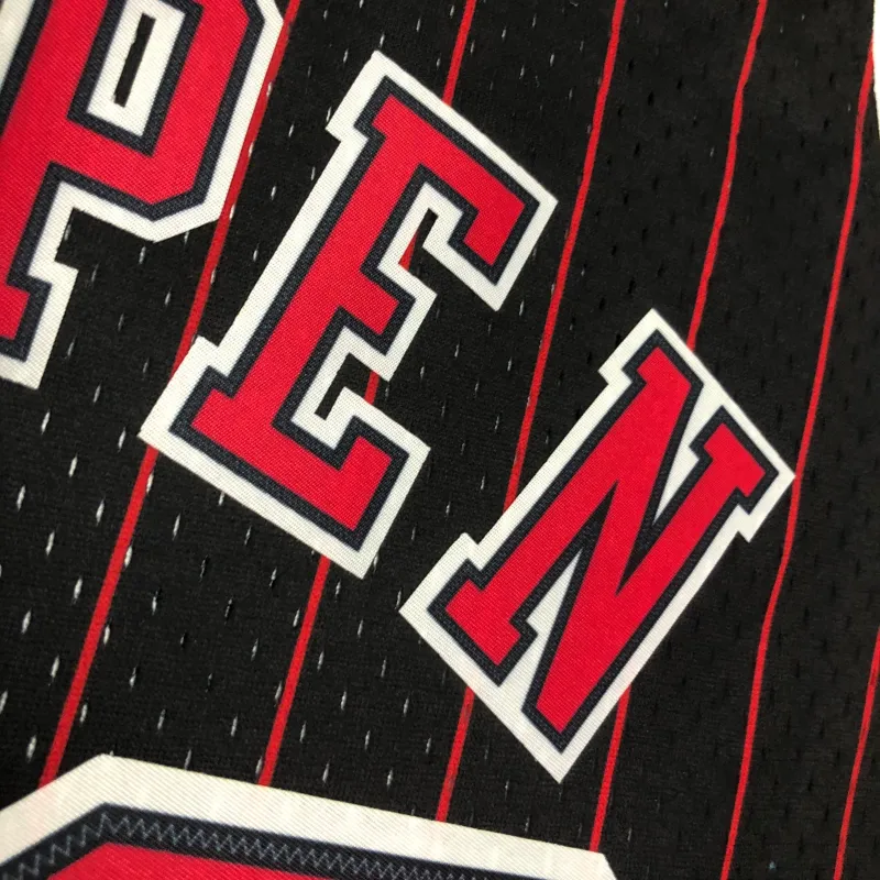 Chicago Bulls Mitchell & Ness Retro Scottie Pippen #33 Men’s Jersey