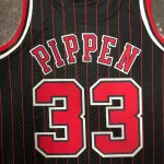 Chicago Bulls Mitchell & Ness Retro Scottie Pippen #33 Men’s Jersey
