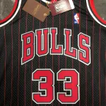 Chicago Bulls Mitchell & Ness Retro Scottie Pippen #33 Men’s Jersey