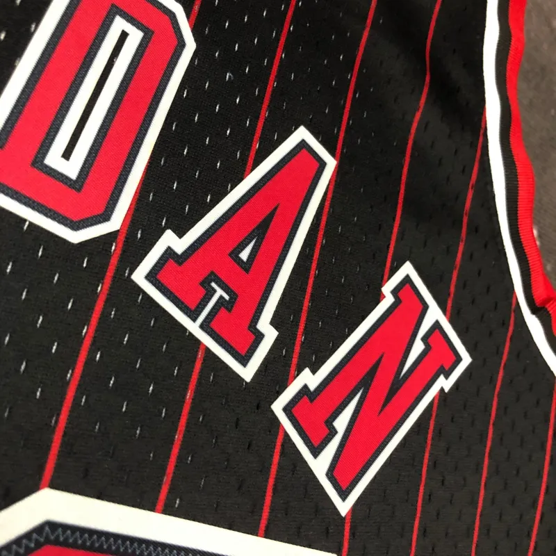 Chicago Bulls Mitchell & Ness Retro Michael Jordan #23 Men’s Jersey