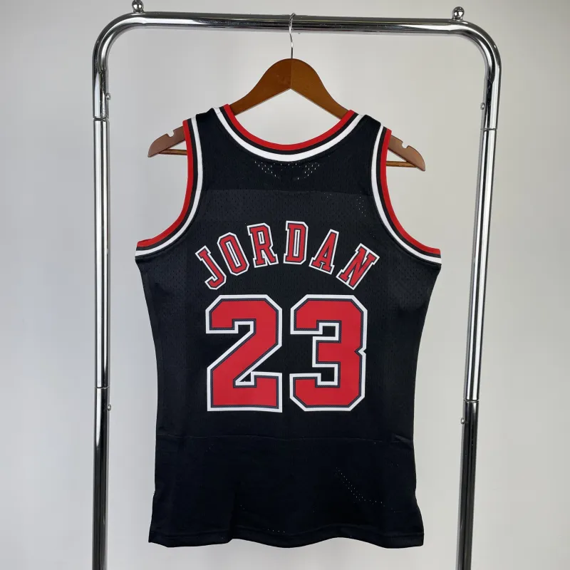 Chicago Bulls Mitchell & Ness Retro Michael Jordan #23 Men's Jersey