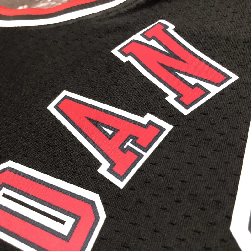 Chicago Bulls Mitchell & Ness Retro Michael Jordan #23 Men's Jersey