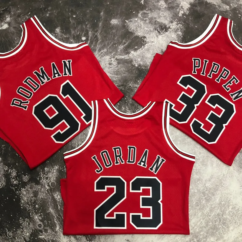 Chicago Bulls Mitchell & Ness Retro Scottie Pippen #33 Men’s Jersey