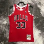 Chicago Bulls Mitchell & Ness Retro Scottie Pippen #33 Men’s Jersey