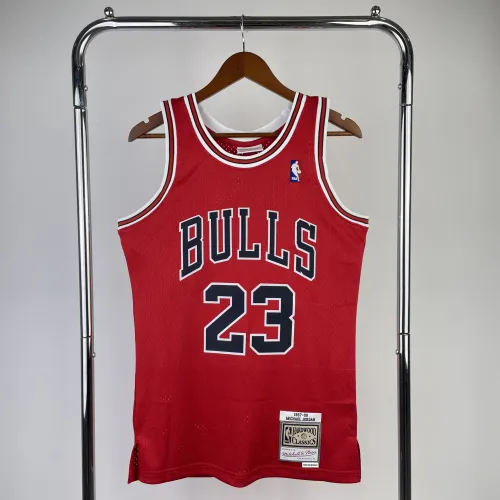 Chicago Bulls Mitchell & Ness Retro Michael Jordan #23 Men's Jersey