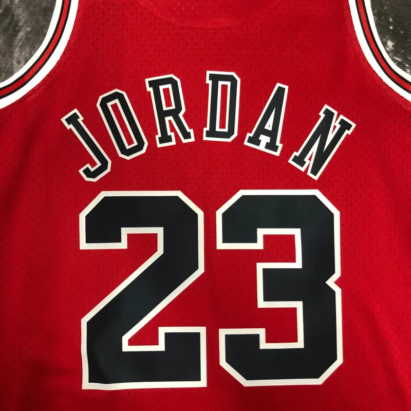 Chicago Bulls Mitchell & Ness Retro Michael Jordan #23 Men’s Jersey