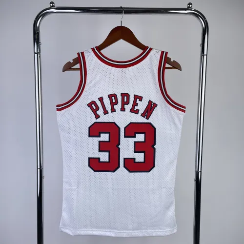 Chicago Bulls Mitchell & Ness Retro Scottie Pippen #33 Men’s Jersey