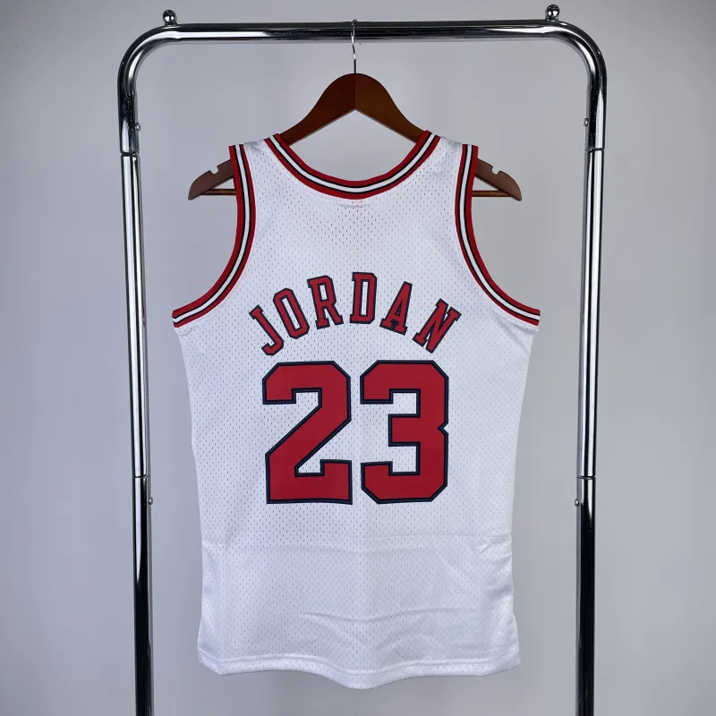 Chicago Bulls Mitchell & Ness Retro Michael Jordan #23 Men’s Jersey