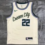 Camisa masculina branca do Khris Middleton, Milwaukee Bucks, modelo #22. Milwaukee Bucks White Khris Middleton #22 Men’s Jersey