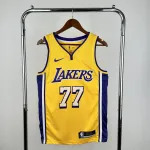 Maglia da uomo Los Angeles Lakers con scollo a V, modello Luka Doncic #77, colore giallo Maglia da uomo Los Angeles Lakers con scollo a V Luka Doncic #77 Giallo