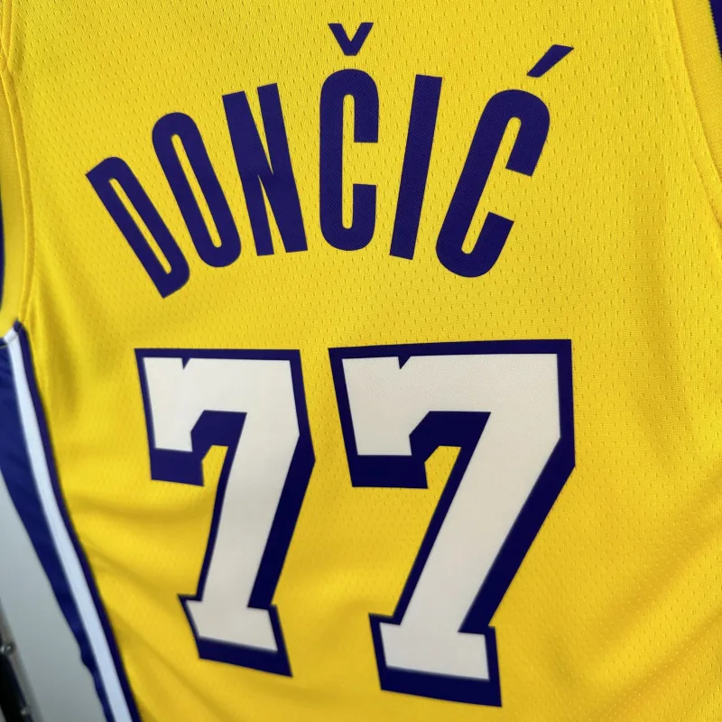 Maglia da uomo Los Angeles Lakers con scollo a V Luka Doncic #77 Giallo