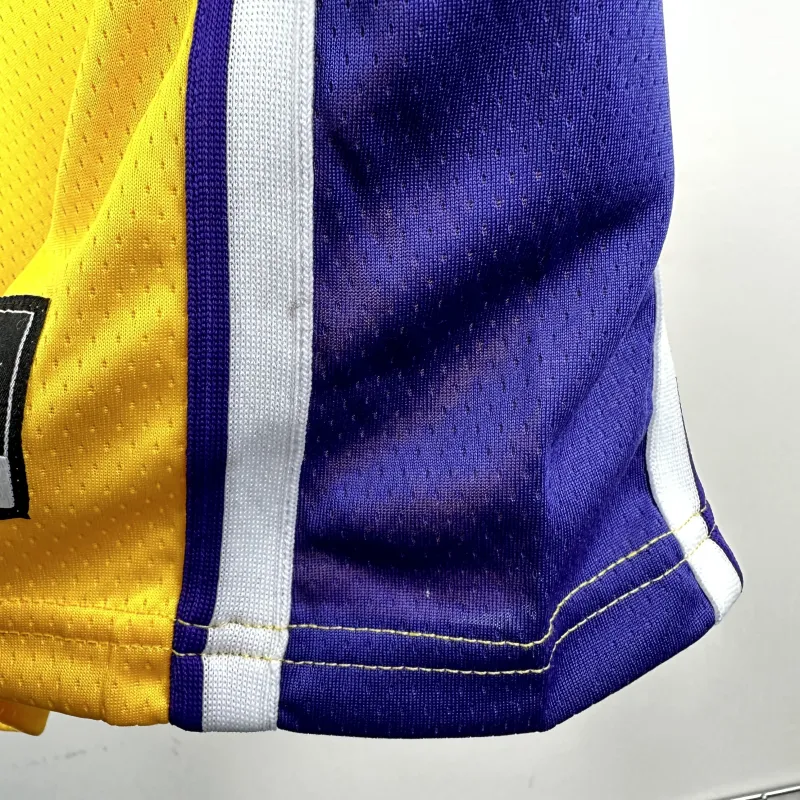 Maglia da uomo Los Angeles Lakers con scollo a V Luka Doncic #77 Giallo