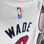 Maillot blanc pour enfant Miami Heat à col en V Dwyane Wade #3