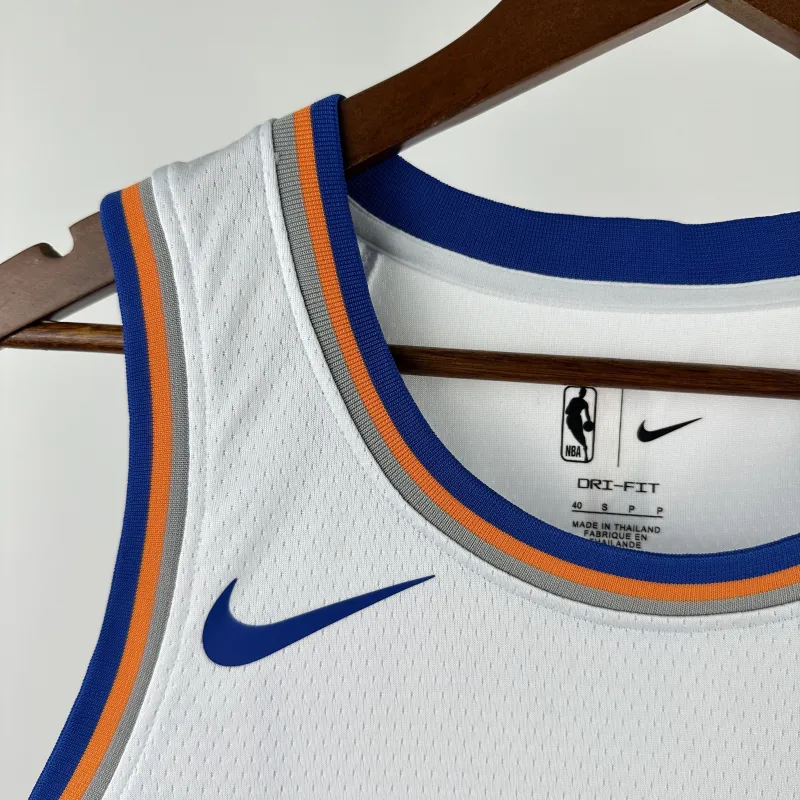 Jersey Mikal Bridges #25 branco dos New York Knicks | Jersey Swingman da NBA
