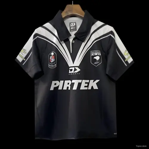 2024 Camisola Kiwis da Nova Zelândia em preto com chevron em V branco