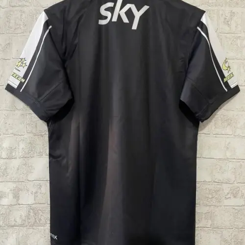 Jersey 2024 da Nova Zelândia Kiwis Preto com V-Chevron Branco