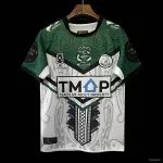 Camisola 2026 NRL Maori All Stars branca com padrão artístico maori verde 2026 NRL Maori All Stars White with Green Maori Art Pattern Jersey