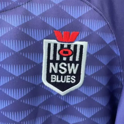 2026 New South Wales Blues Azul real a azul celeste Gradiente com padrão de diamante Jersey para mulher