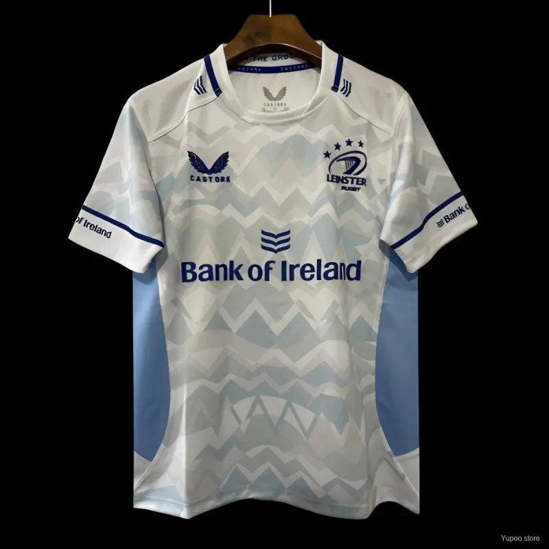 24/25 Leinster Trikot weiß mit Chevron-Muster und himmelblauen Einsätzen