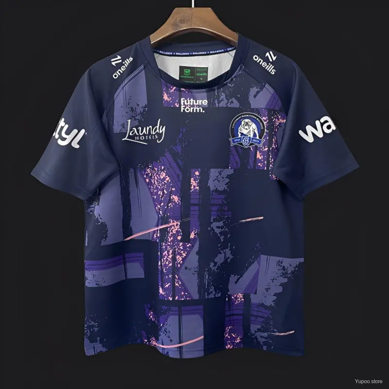 25/26 Camisola com padrão de arte abstrata roxa e cor-de-rosa do Canterbury Bankstown Bulldogs