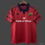 Maglia da rugby del Munster, numero 25/26, rossa con strisce blu navy e grigie Maglia del Munster Rugby 25/26, rossa con strisce blu navy e grigie