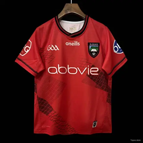 Maglia Sligo GAA 25/26, rossa con motivi geometrici neri