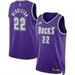Maglia Swingman da uomo di Khris Middleton dei Milwaukee Bucks 2022/23, colore viola - Edizione Classica Maglia Swingman da uomo di Khris Middleton dei Milwaukee Bucks 2022/23, colore viola - Edizione Classica