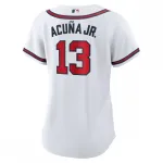 Maglia da gioco replica da donna degli Atlanta Braves di Ronald Acuña Jr., prodotta da Nike – Bianca
