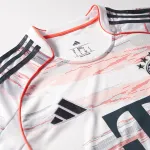Camiseta de fútbol exterior del Bayern de Múnich 2025/26