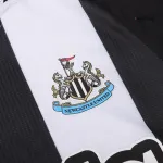 Camisola de futebol autêntica do Newcastle United 2024/25