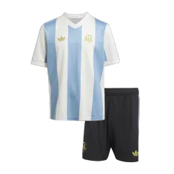 Argentina Kids Soccer Jerseys Kit 2024 50th Anniversary - product photo Argentina Kids Soccer Jerseys Kit 2024 50th Anniversary front view with crest.