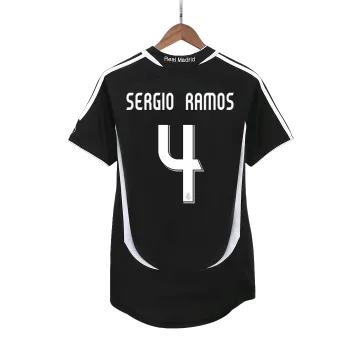 Vintage Voetbal Jersey Retro SERGIO RAMOS #4 Real Madrid Weg 2006