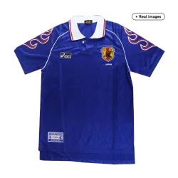 Maillot domicile rétro du Japon pour la Coupe du monde 1998 - photo du produit Maillot rétro du Japon pour homme, Coupe du monde 1998, vue de face, avec son motif bleu emblématique.