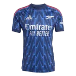 Camisola de futebol em campo do Arsenal 2025/26