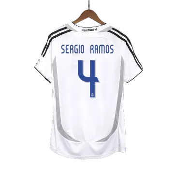 Vintage Voetbal Jersey Retro SERGIO RAMOS #4 Real Madrid Home 2006