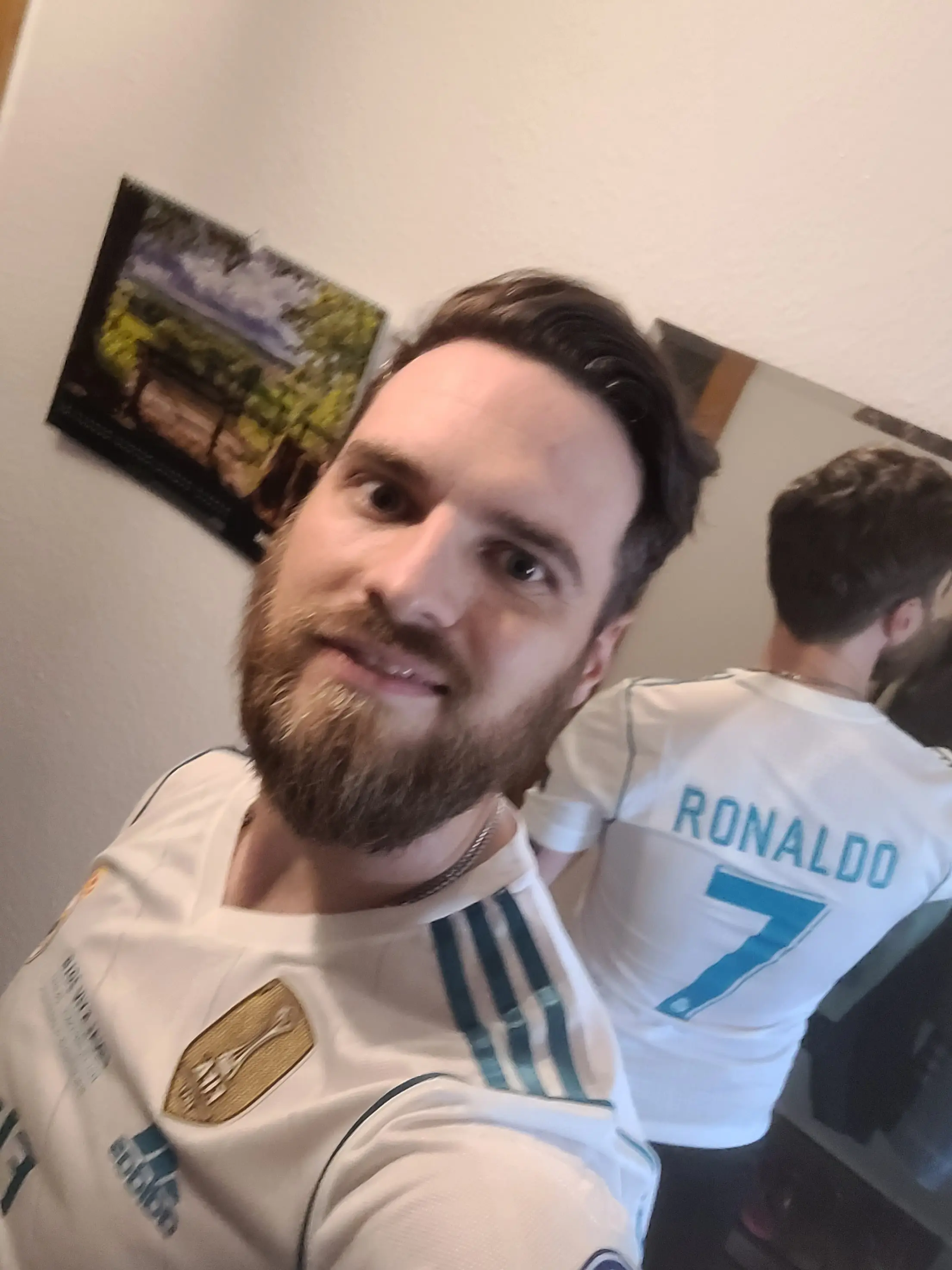 Clique para ver o ecrã inteiro 17/18 Real Madrid Home Retro Player Version Jersey photo review