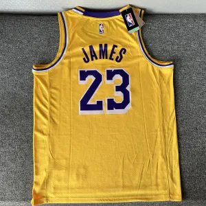 JAMES #23 Maglia Swingman da uomo dei Los Angeles Lakers #039, stagione 2025/26 - Icon Edition: recensione fotografica